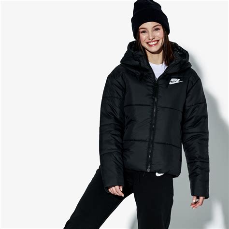 damen winterjacke nike schwarz|Nike Winterjacken für Damen jetzt online kaufen .